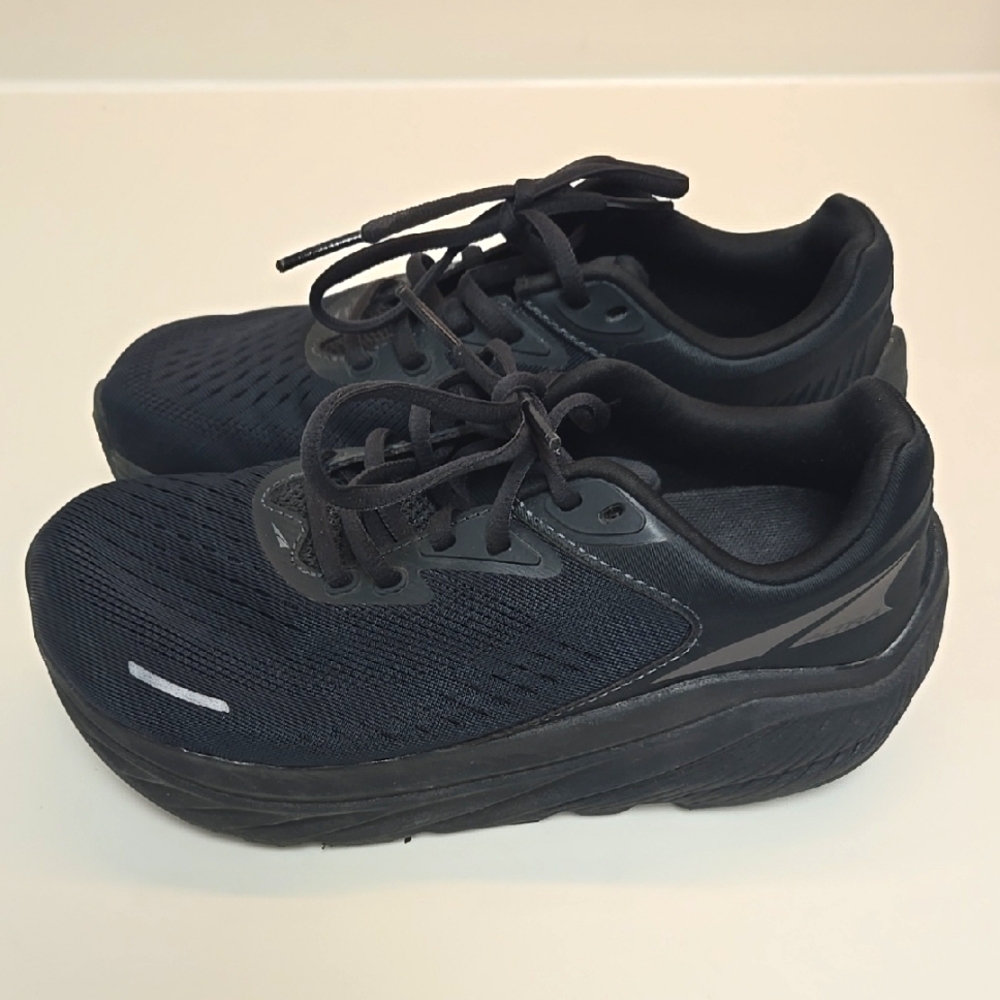 Altra Olympus 2 size 7